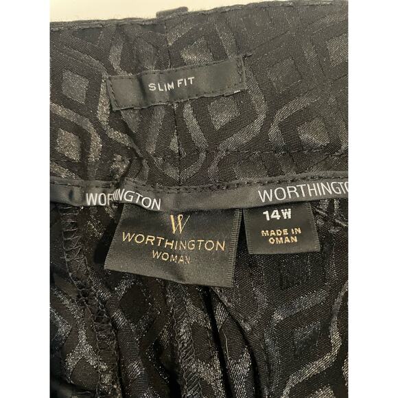 Worthington Woman, Size 14 Black Geometric Slim Fit cropped dress pant. - Picture 3 of 10
